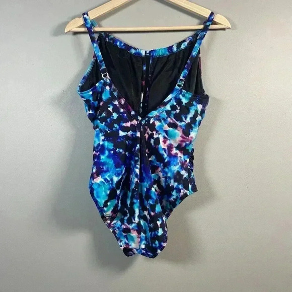 Magicsuit Swimsuit Size 10 Kat One Piece Ultraviolet Tummy Control ($174) Purple - Picture 5 of 10